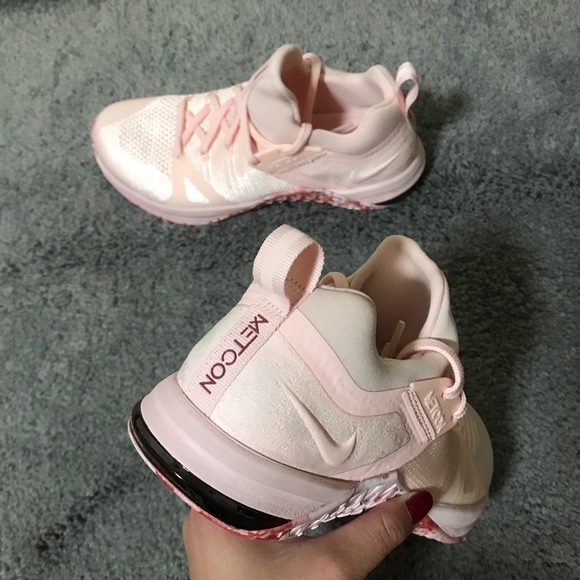 Nike Metcon Flyknit 3 Echo Pink - Picture 3 of 6